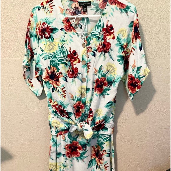 Beautiful matching set. Top and skirt Cool comfy rayon, crinkled material. Sz PM - Picture 2 of 16